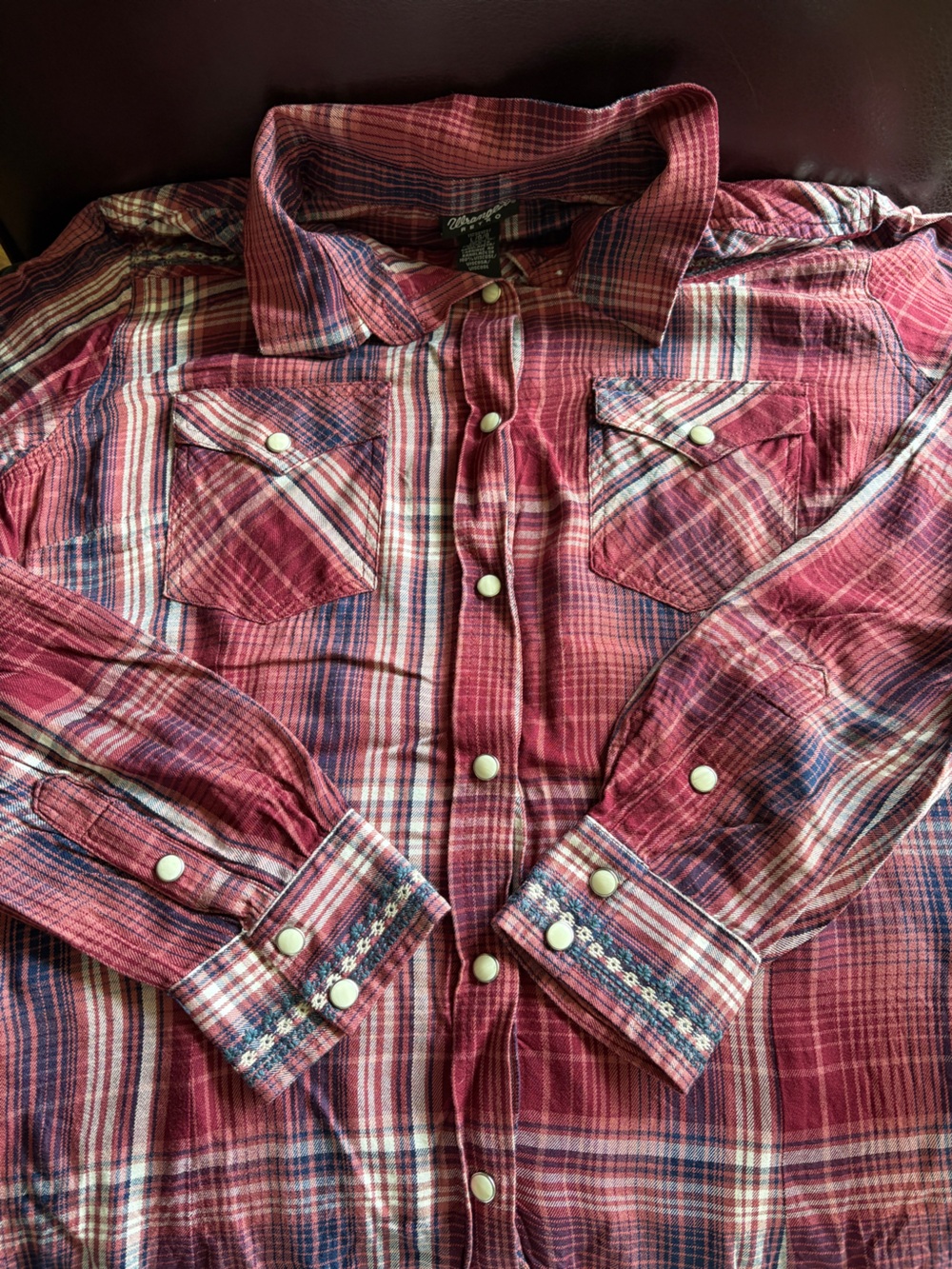 Wrangler Red and Blue Plaid Snap-Front LADIES Button Down WESTERN Shirt.